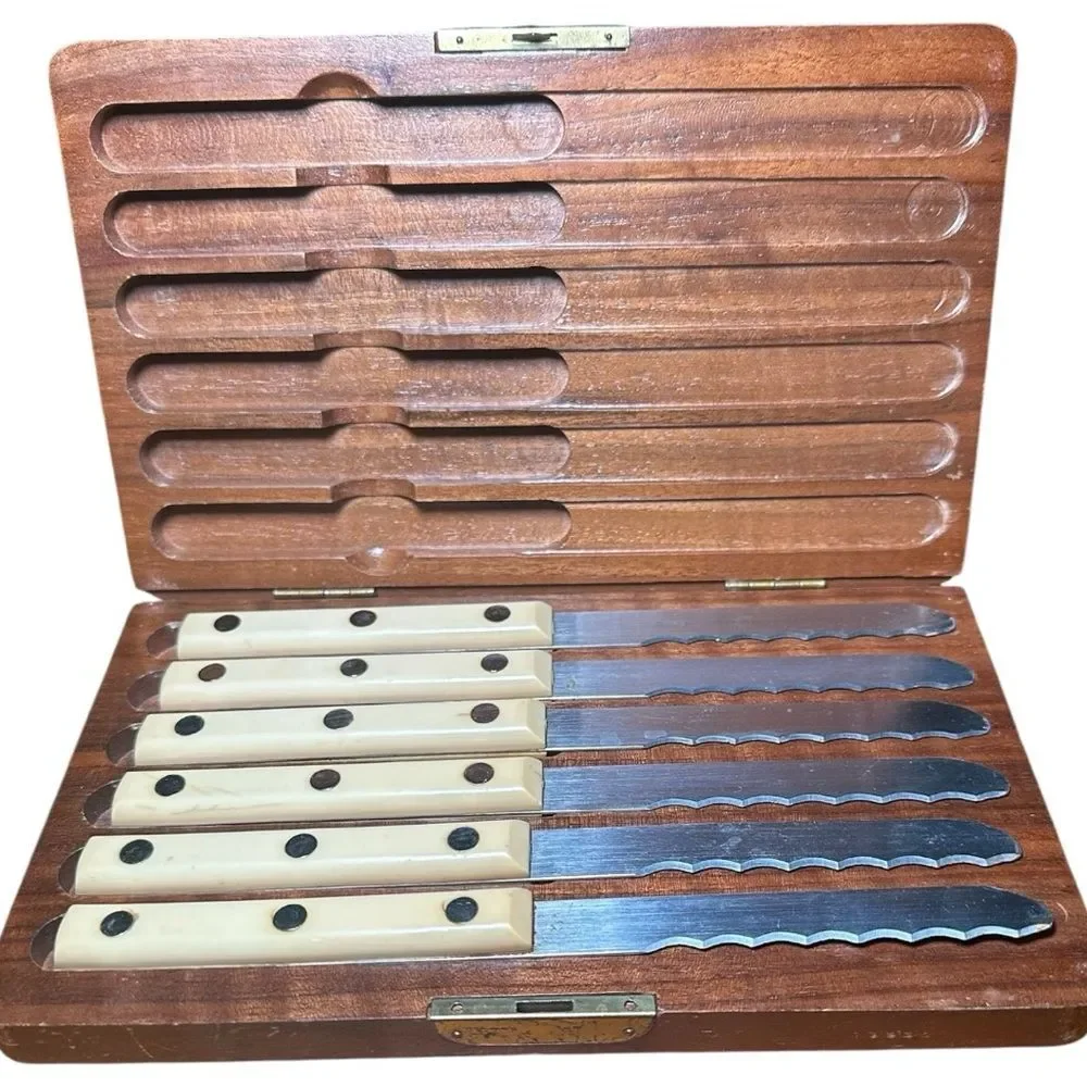 Simmons VTG. steak knives with ivory-colored Bakelite handles & stainless steel